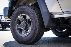 2025 Toyota LC MILITARY GXL