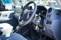 2025 Toyota LC MILITARY GXL