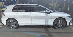 2026 VOLKSWAGEN Golf R-LINE