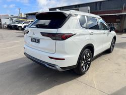 2025 MITSUBISHI Outlander LS