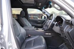 2023 TOYOTA LANDCRUISER LC300 SAHARA (4x4)