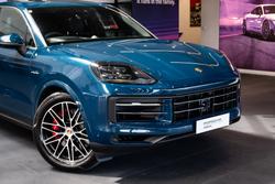 2023 Porsche Cayenne S E-Hybrid