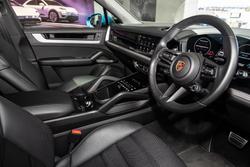 2023 Porsche Cayenne S E-Hybrid