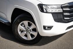 2025 Toyota LANDCRUISER GXL