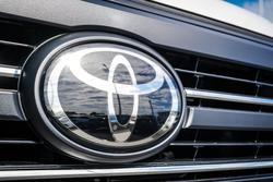 2025 Toyota LANDCRUISER GXL