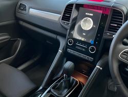 2024 Renault
Koleos
