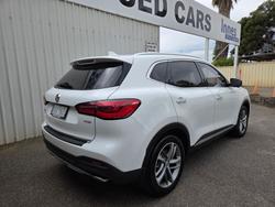 2023 MG HS Essence SAS23 MY23 WHITE