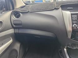 2019 NISSAN
NAVARA ST-X (4x4) (LEATHER TRIM) 7 SP AUTOMATIC DUAL CAB P/UP DT4