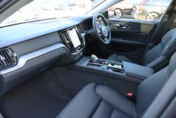 2024 Volvo
V60 Cross Country Ultra B5 Bright