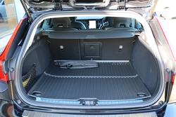 2024 Volvo
V60 Cross Country Ultra B5 Bright