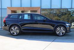 2024 Volvo
V60 Cross Country Ultra B5 Bright