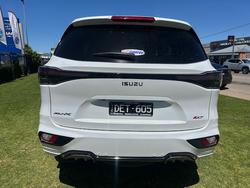 2025 Isuzu MU-X X-TERRAIN MY25 MOONSTONE WHITE