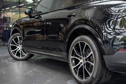 2022 Porsche Cayenne Platinum Edition