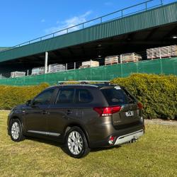 2019 Mitsubishi
Outlander ES