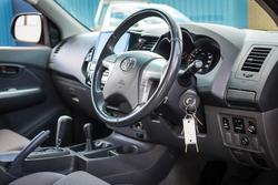 2013 Toyota HILUX SR5