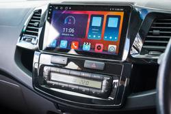 2013 Toyota HILUX SR5