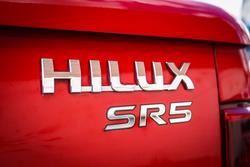2013 Toyota HILUX SR5
