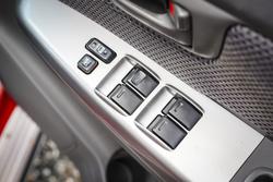 2013 Toyota HILUX SR5