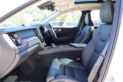 2023 Volvo XC60 Recharge Ultimate T8 Plug-In Hybrid