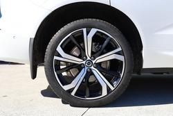 2023 Volvo XC60 Recharge Ultimate T8 Plug-In Hybrid