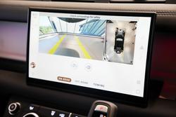 2025 Land Rover Defender 110 D350 X-Dynamic SE