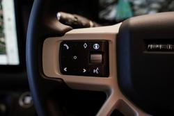 2025 Land Rover Defender 110 D350 X-Dynamic SE