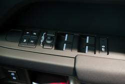 2025 Land Rover Defender 110 D350 X-Dynamic SE