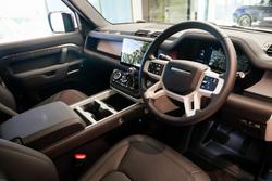 2025 Land Rover Defender 110 D350 X-Dynamic SE