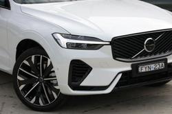 2026 Volvo XC60 Ultra T8 Plug-In Hybrid Dark