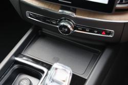 2026 Volvo XC60 Ultra T8 Plug-In Hybrid Dark