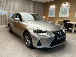 2018 Lexus
IS300h Luxury 2.5L Hybrid Auto CVT Sedan
