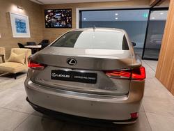 2018 Lexus
IS300h Luxury 2.5L Hybrid Auto CVT Sedan