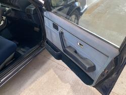 1982 HOLDEN COMMODORE VH      SLE SLE BLUE
