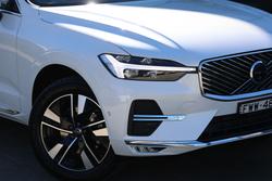 2025 Volvo XC60 Plus B5 Bright