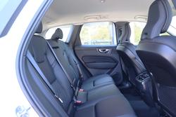 2025 Volvo XC60 Plus B5 Bright