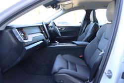 2025 Volvo XC60 Plus B5 Bright
