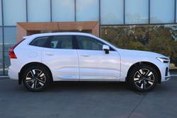 2025 Volvo XC60 Plus B5 Bright