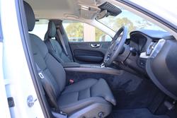 2025 Volvo XC60 Plus B5 Bright