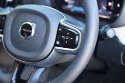 2025 Volvo XC60 Plus B5 Bright