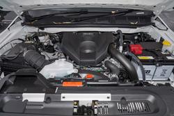 2025 Isuzu MU-X X-TERRAIN