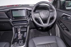 2025 Isuzu MU-X X-TERRAIN