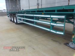 2010 Maxitrans 24 Pallet Curtainsider