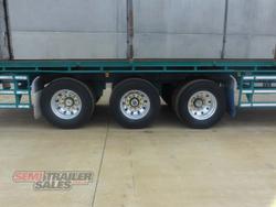 2010 Maxitrans 24 Pallet Curtainsider