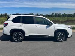 2025 SUBARU FORESTER