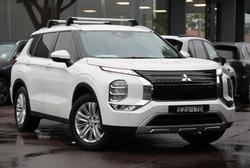 2023 Mitsubishi Outlander LS