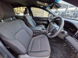 2025 Toyota
Camry Hybrid Ascent Sport 2.5L Auto CVT Sedan 2V03600 001