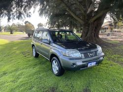 2006 Nissan
                X-Trail 