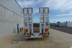 2009 Barker 45FT-70FT Dropdeck Extendable with Ramps