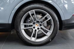 2024 Porsche Cayenne E-Hybrid