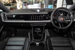 2024 Porsche Cayenne E-Hybrid